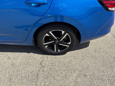 Used 2025 Nissan Sentra SV FWD image 23