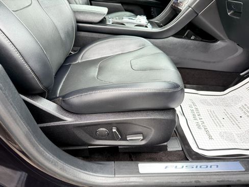 Used 2019 Ford Fusion Energi Titanium image 42