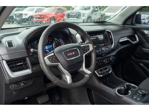 Used 2023 GMC Terrain SLE w/ Driver Convenience Package FWD image 11
