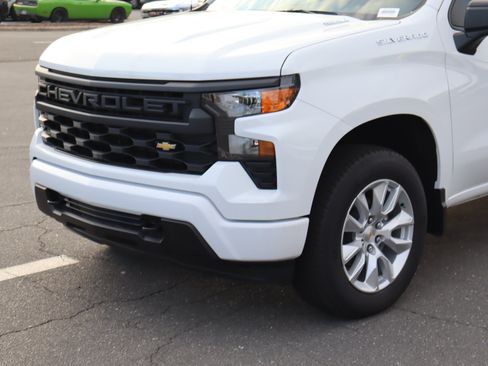 Used 2026 Chevrolet Silverado 1500 Custom AWD/4WD image 6