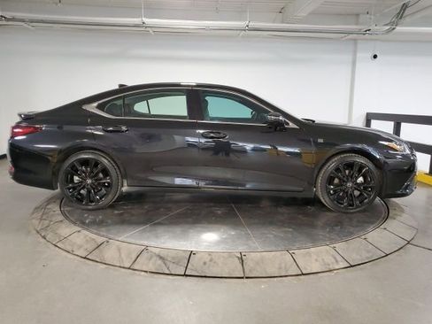 Used 2025 Lexus ES 300h F Sport w/ Technology Package image 9