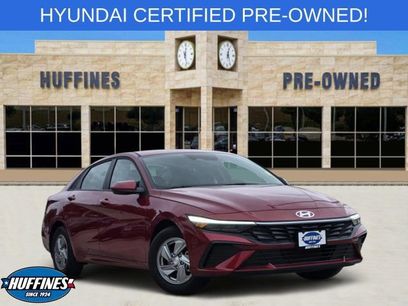 Certified 2025 Hyundai Elantra SE