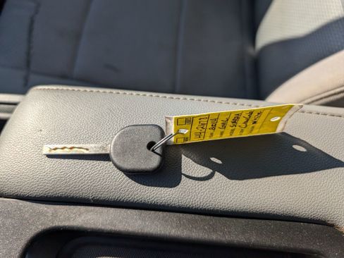 Used 2014 GMC Sierra 1500 2WD Crew Cab image 23