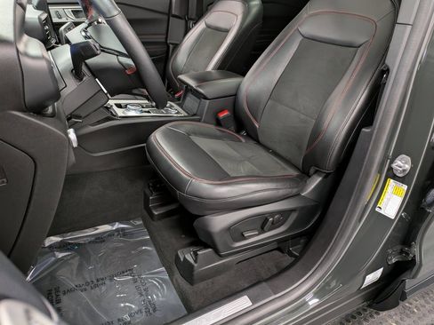 Used 2022 Ford Explorer ST-Line w/ Class IV Trailer Tow Package image 9