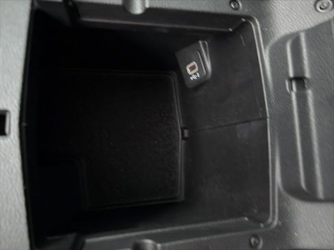 Used 2021 Jeep Gladiator Sport image 30