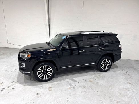 Used 2016 Toyota 4Runner Limited AWD/4WD image 24