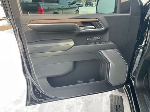 Used 2024 Chevrolet Silverado 1500 High Country image 17