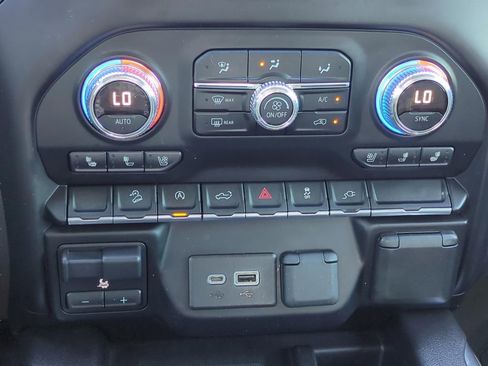 Used 2019 GMC Sierra 1500 SLT w/ SLT Premium Package image 22