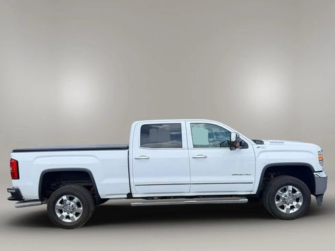 Used 2018 GMC Sierra 3500 SLT w/ Duramax Plus Package AWD/4WD image 6