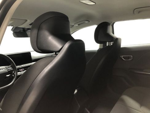 New 2025 Kia K4 LX image 16