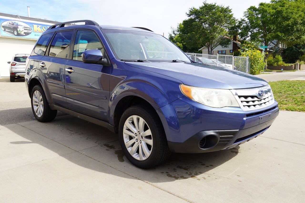 Used 2012 Subaru Forester 2.5X Premium AWD/4WD image 3