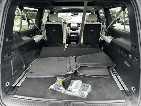 New 2025 Jeep Wagoneer L Series III w/ Quick Order Package 25C Super image 36