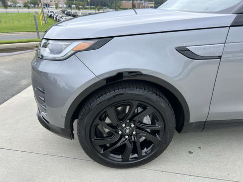 Certified 2023 Land Rover Discovery S R-Dynamic image 12