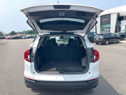 Used 2022 GMC Terrain SLE w/ Driver Convenience Package image 28