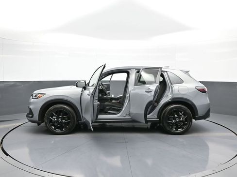 Used 2024 Honda HR-V Sport image 41