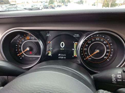 Used 2021 Jeep Wrangler Unlimited Sport image 26