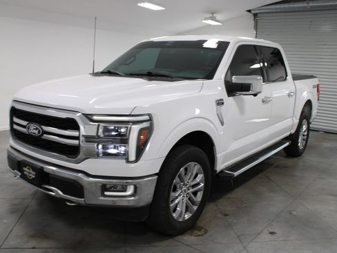 Used 2024 Ford F150 Lariat w/ Tow/Haul Package AWD/4WD image 4