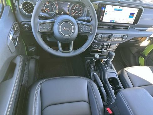 New 2025 Jeep Gladiator Sport image 24