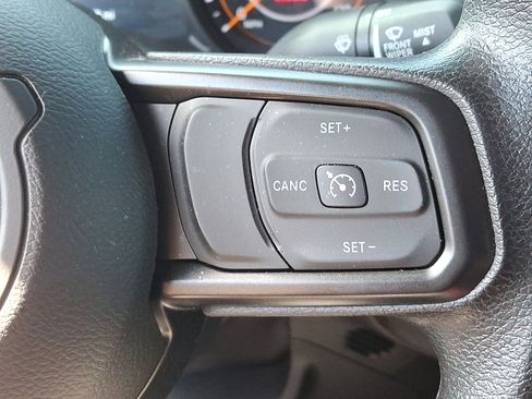 Certified 2025 Jeep Wrangler Sport image 21