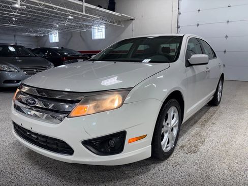 Used 2012 Ford Fusion SE image 4