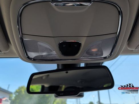Used 2018 Jeep Cherokee Limited AWD/4WD image 15