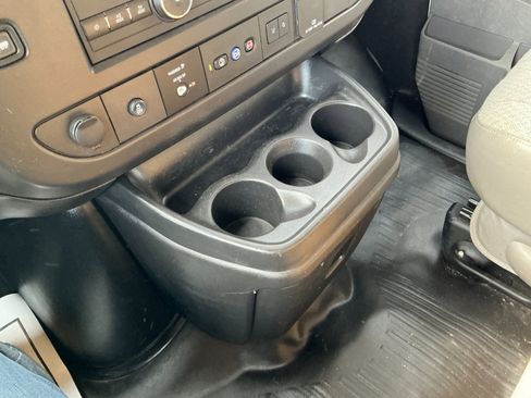 Used 2021 Chevrolet Express 3500 w/ Driver Convenience Package image 11