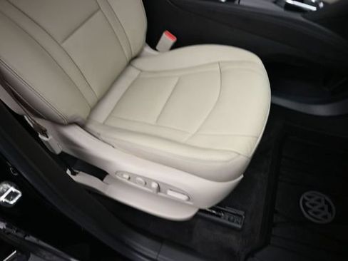 Used 2020 Buick Enclave Premium w/ Sun and Sites Package AWD/4WD image 33