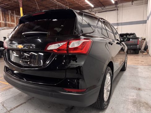 Used 2020 Chevrolet Equinox LS w/ LS Convenience Package image 6