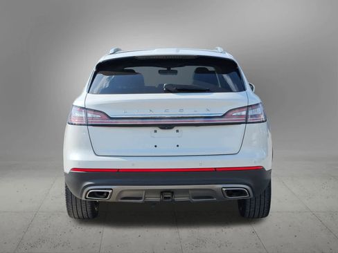 Used 2022 Lincoln Nautilus Reserve w/ Equipment Group 202A image 4