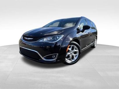 Used 2019 Chrysler Pacifica Touring-L Plus w/ Tire & Wheel Group