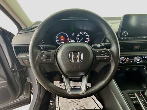 Used 2023 Honda CR-V LX image 13