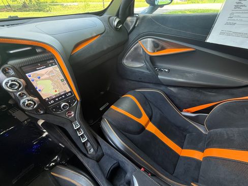 Used 2019 McLaren 720S Performance image 31