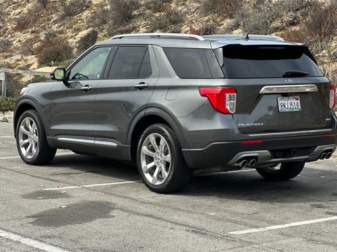Used 2020 Ford Explorer Platinum w/ Premium Technology Package image 6