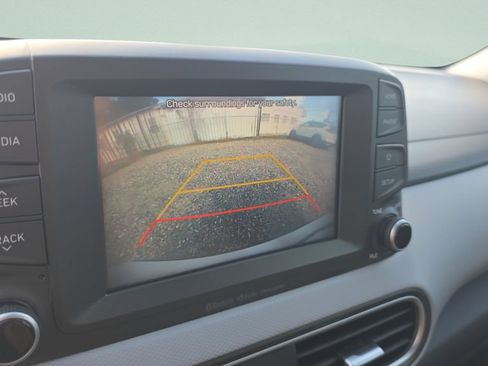 Used 2020 Hyundai Kona SEL FWD image 17