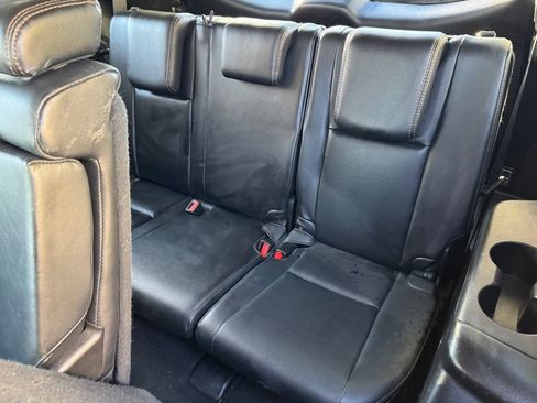 Used 2017 Toyota Highlander XLE AWD/4WD image 6