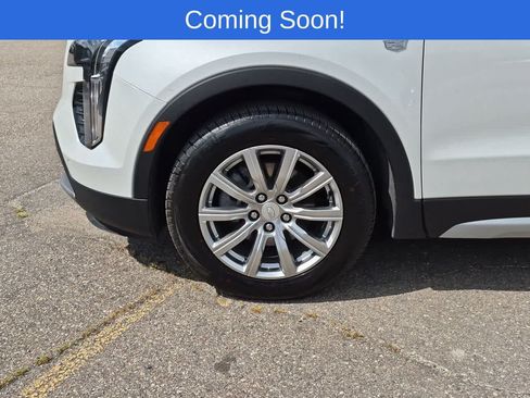 Used 2023 Cadillac XT4 Premium Luxury w/ Cold Weather Package AWD/4WD image 13