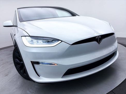 Used 2023 Tesla Model X AWD/4WD image 18