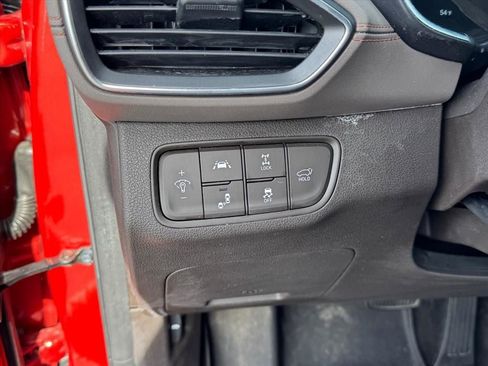 Used 2020 Hyundai Santa Fe Limited image 18