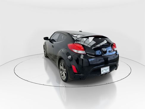 Used 2017 Hyundai Veloster Value Edition image 6