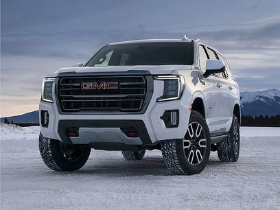 Used 2024 GMC Yukon SLT w/ SLT Premium Package