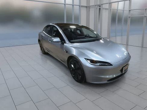 Used 2025 Tesla Model 3 Long Range AWD/4WD image 4