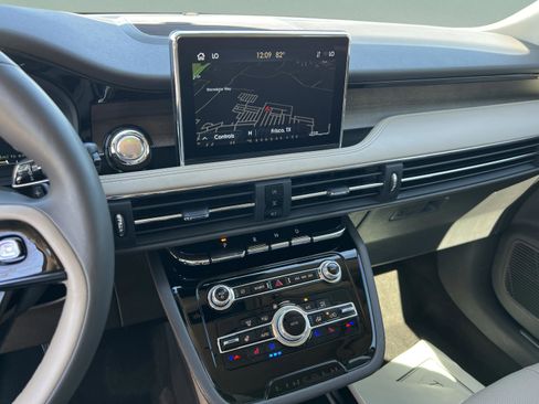 Used 2022 Lincoln Corsair Reserve w/ Elements Package image 16