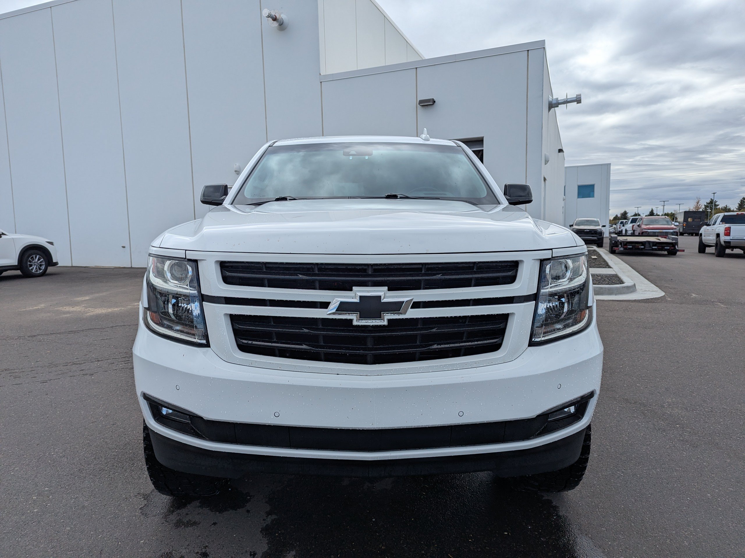 Used 2019 Chevrolet Tahoe Premier w/ RST 6.2L Performance Edition AWD/4WD image 3