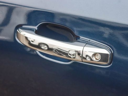 Used 2023 Chevrolet Silverado 1500 LTZ w/ LTZ Convenience Package II image 15