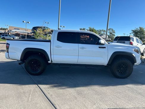 Used 2020 Toyota Tacoma TRD Pro AWD/4WD image 9