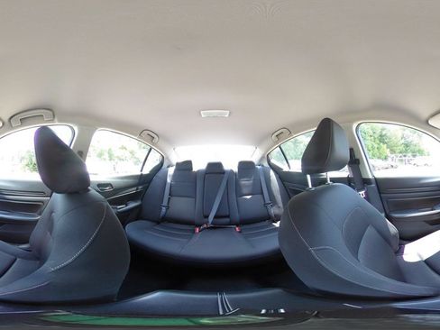 Used 2025 Nissan Altima 2.5 SV FWD image 38