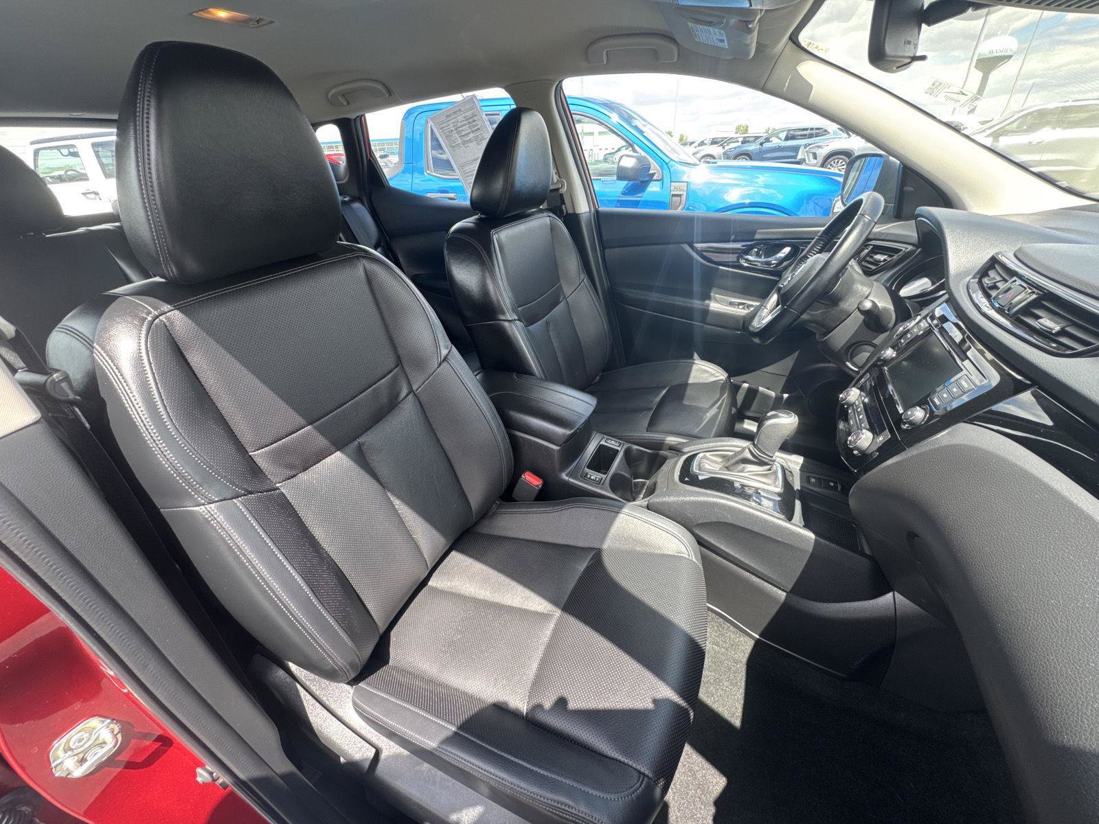 Used 2022 Nissan Rogue Sport SL AWD/4WD image 15