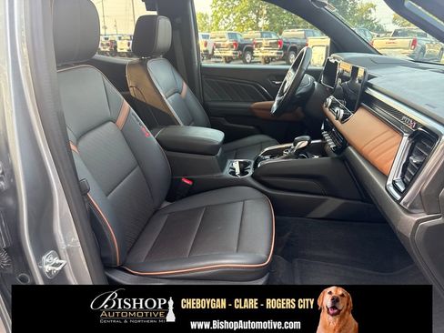 Used 2024 GMC Canyon AT4 w/ AT4 Premium Package AWD/4WD image 23