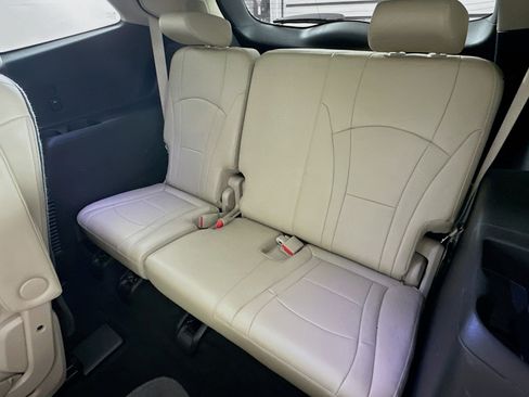 Used 2018 Buick Enclave Premium image 29