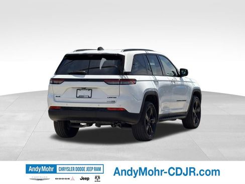 Used 2024 Jeep Grand Cherokee Limited w/ Luxury Tech Group II AWD/4WD image 8